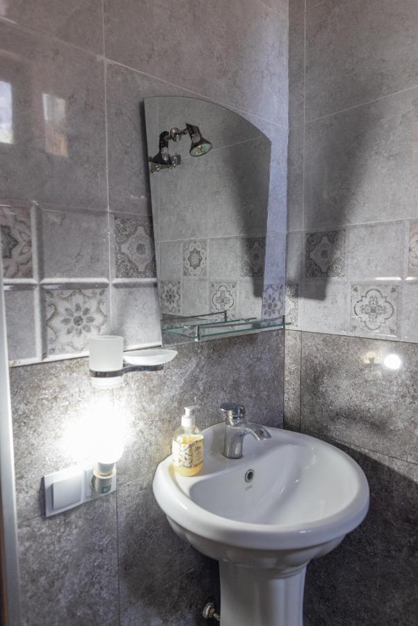 Wine House Hotel Tbilisi Luaran gambar