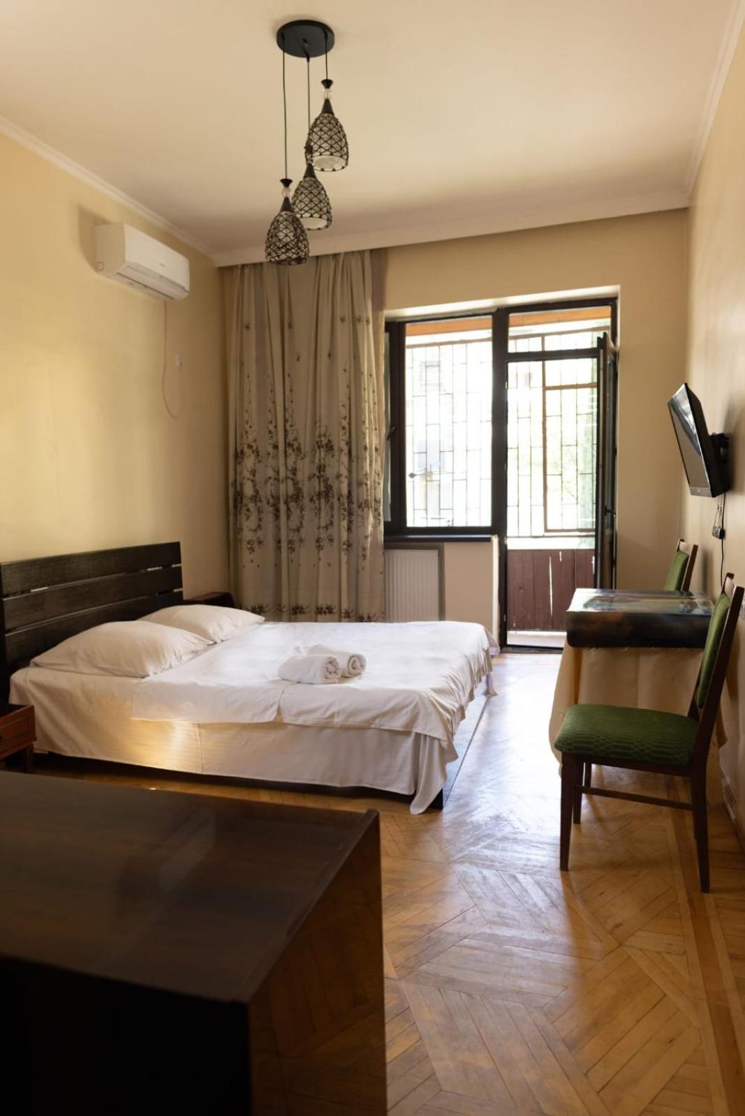 Wine House Hotel Tbilisi Luaran gambar